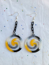 Load image into Gallery viewer, Spiral Earrings
