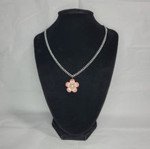 Load image into Gallery viewer, Simple Flower Choker
