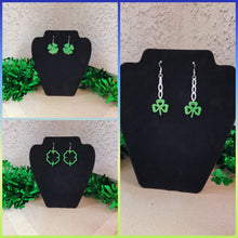 Load image into Gallery viewer, Clover Earrings
